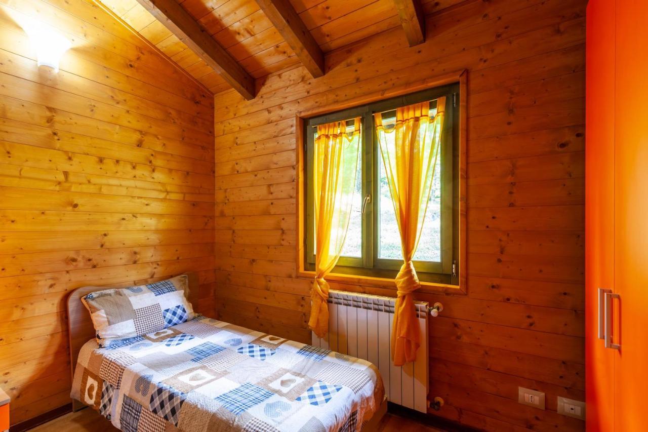 Villaggio Anemone - Chalet Mirtillo Capanne di Sillano 外观 照片