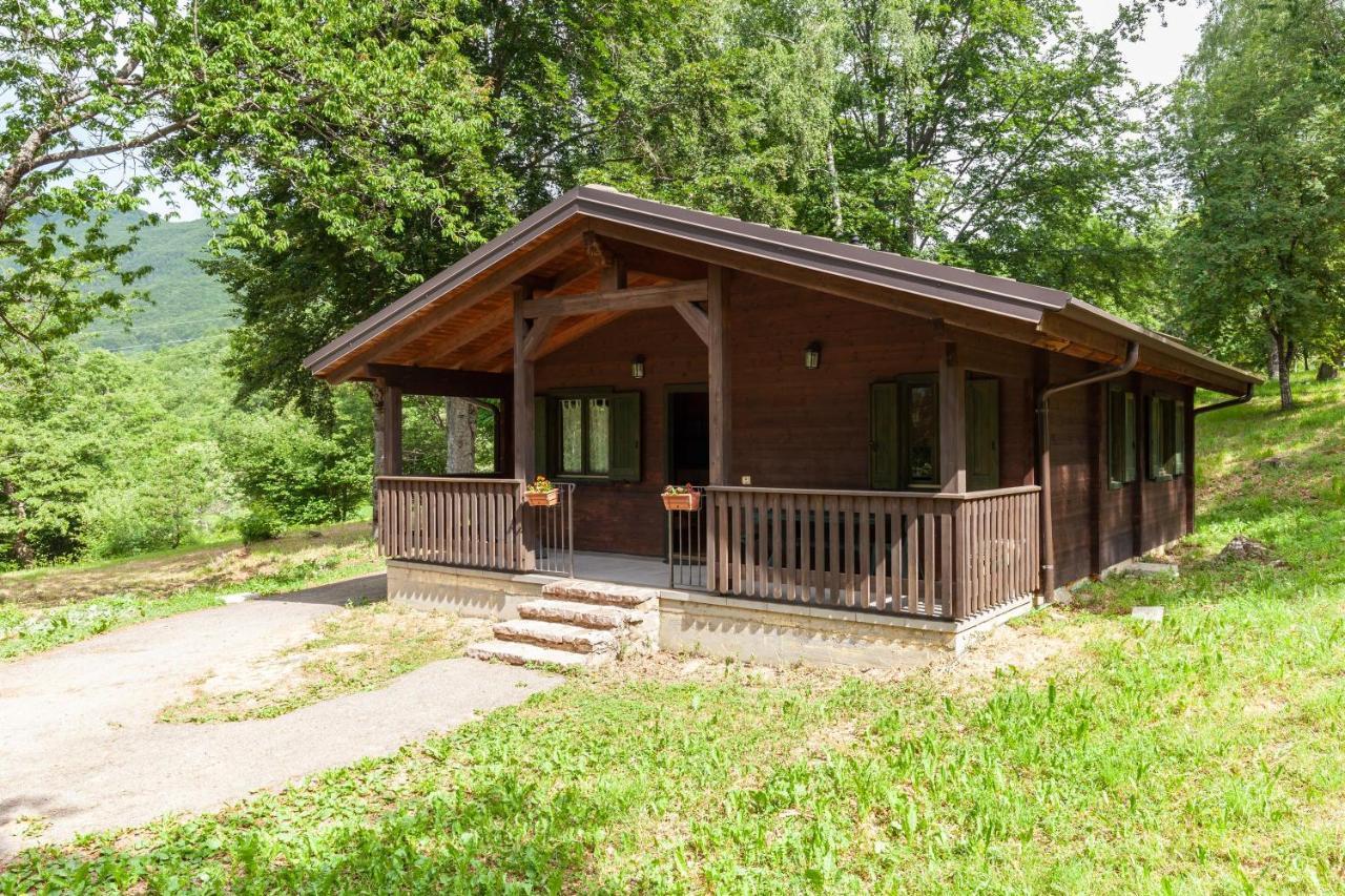 Villaggio Anemone - Chalet Mirtillo Capanne di Sillano 外观 照片